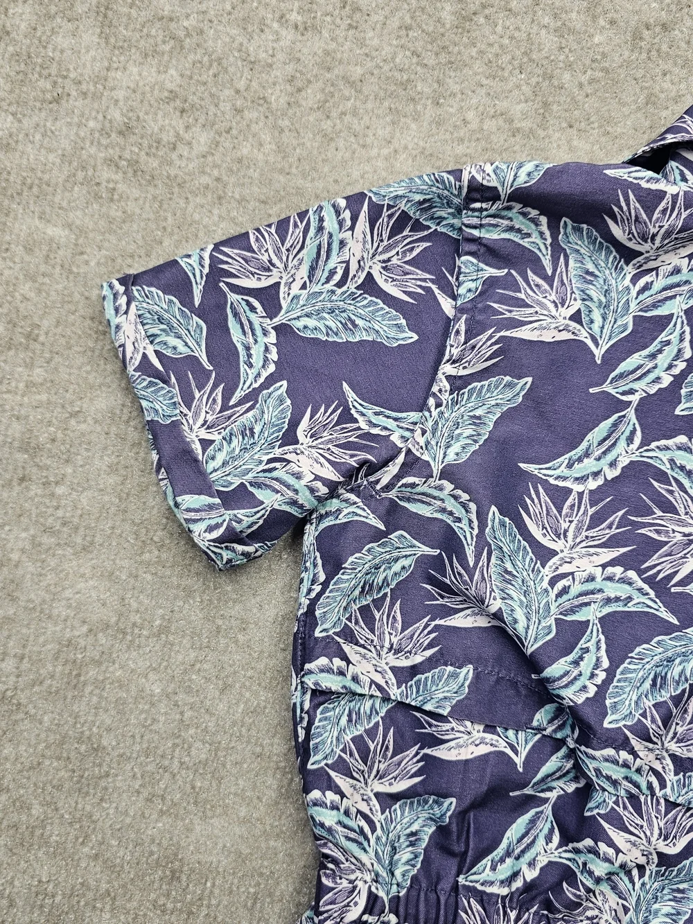Magellan Outdoors Girls Size 5 Fishing Dress Purple Tropical Print UPF Vented